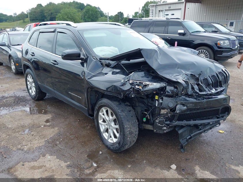 Photo of the 2016 JEEP CHEROKEE LATITUDE