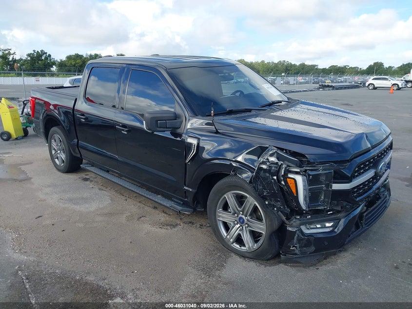 Photo of the 2021 FORD F-150 XLT