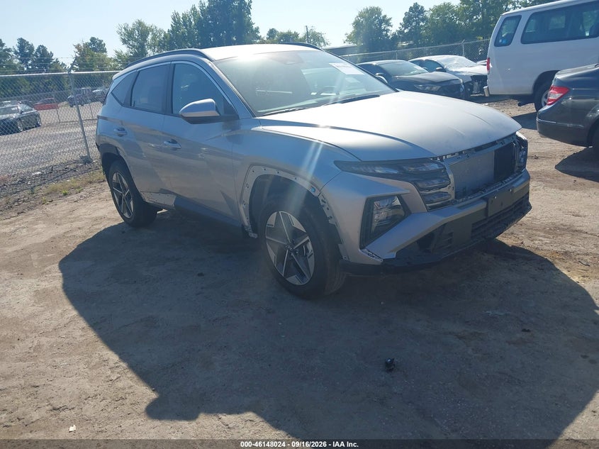 Photo of the 2026 HYUNDAI TUCSON SEL