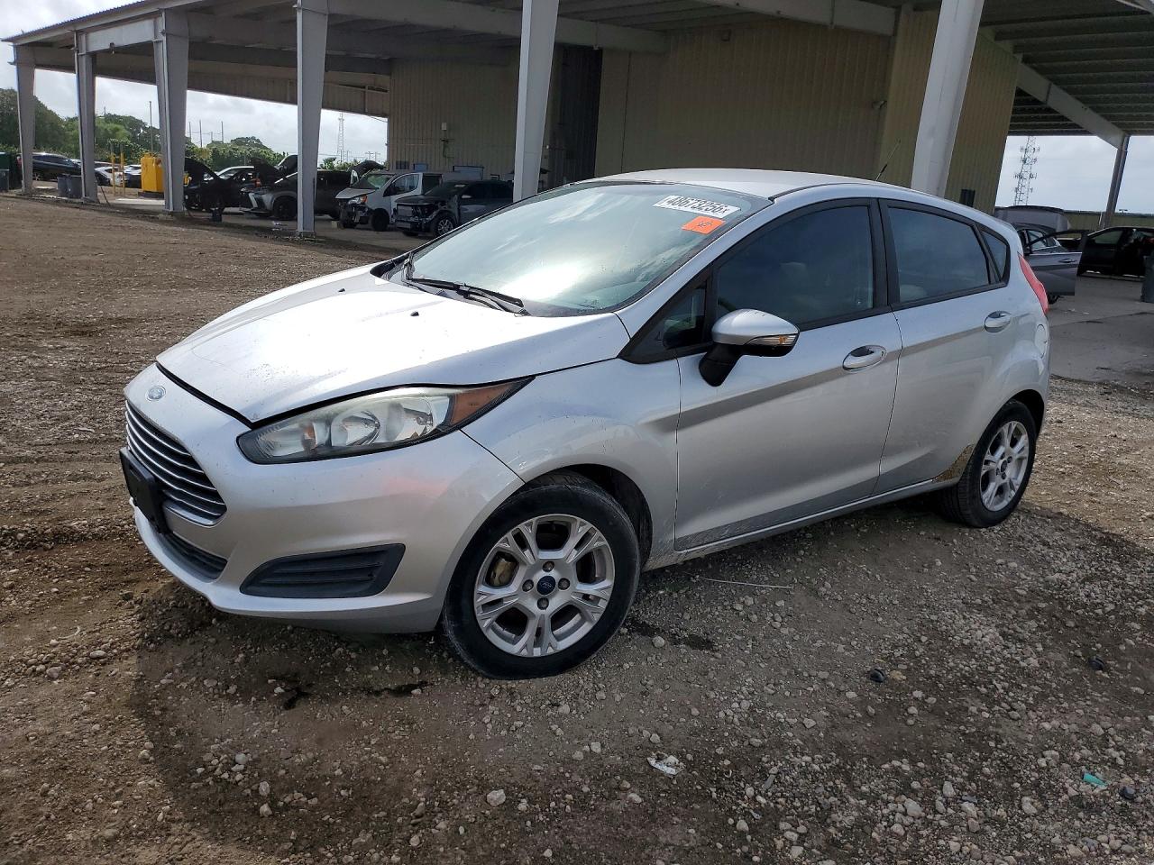 Photo of the 2015 FORD FIESTA SE