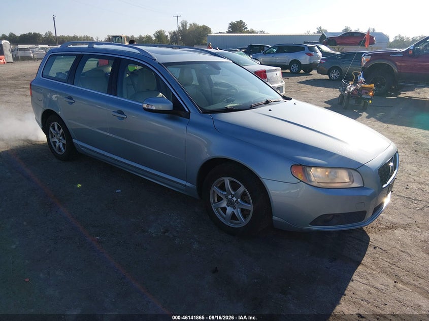 Photo of the 2009 VOLVO V70 3.2