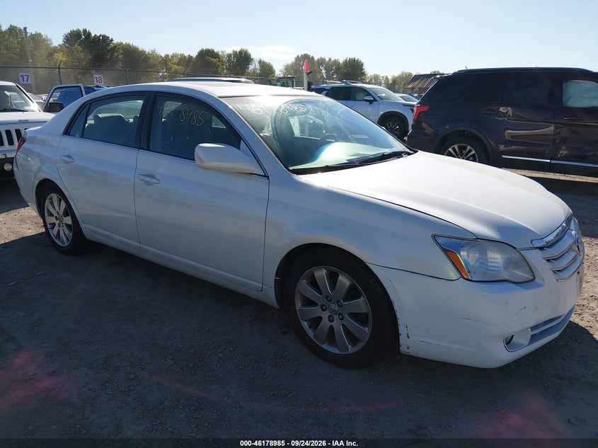 Photo of the 2005 TOYOTA AVALON XLS