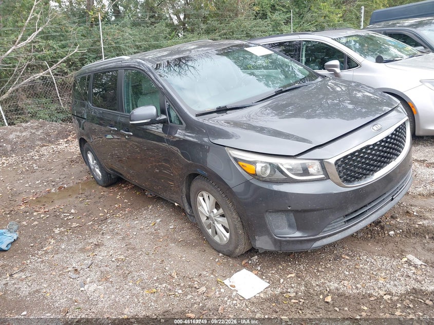 Photo of the 2017 KIA SEDONA LX