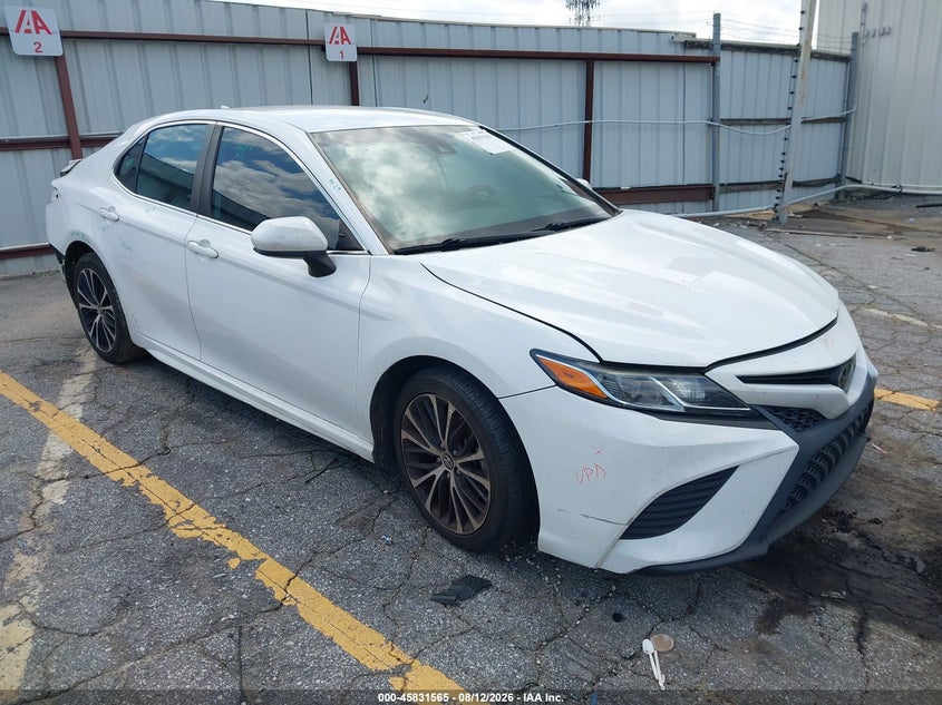 Photo of the 2019 TOYOTA CAMRY SE