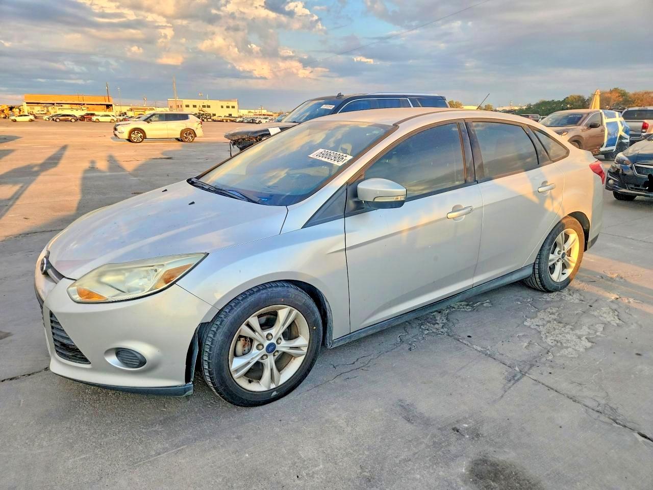 Photo of the 2014 FORD FOCUS SE
