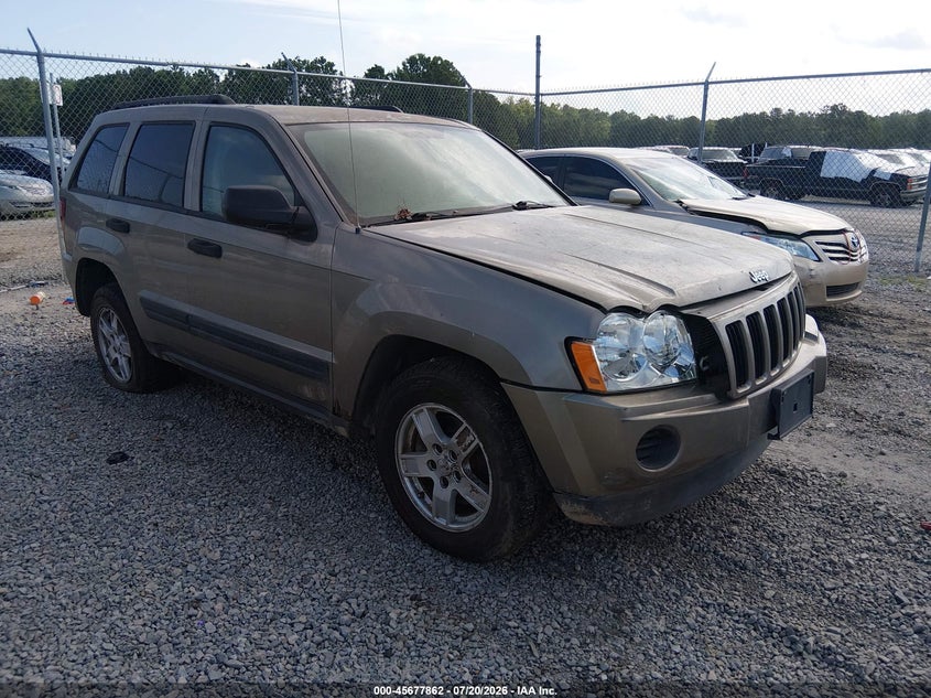 Photo of the 2005 JEEP GRAND CHEROKEE LAREDO