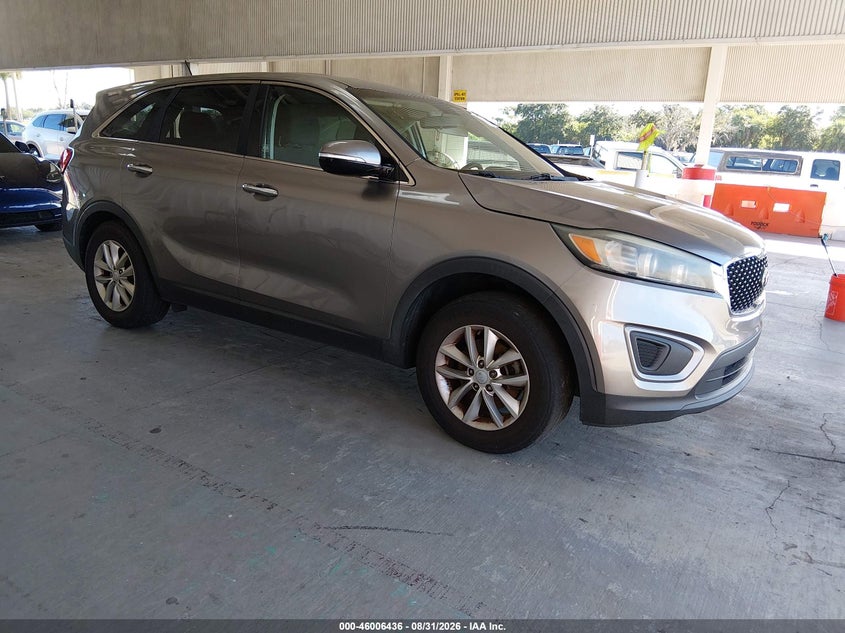 Photo of the 2017 KIA SORENTO 2.4L L