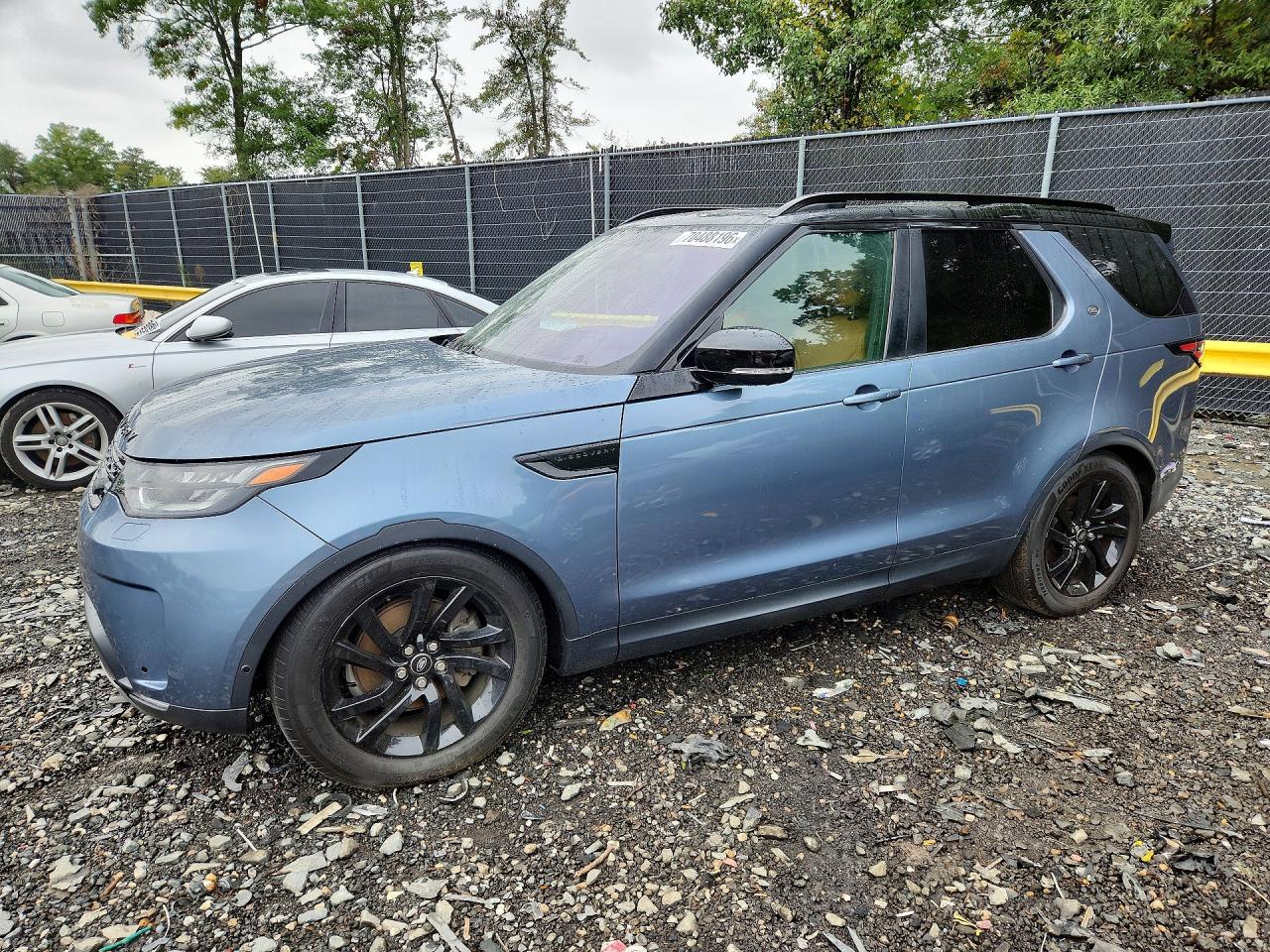 Photo of the 2019 LAND ROVER DISCOVERY HSE