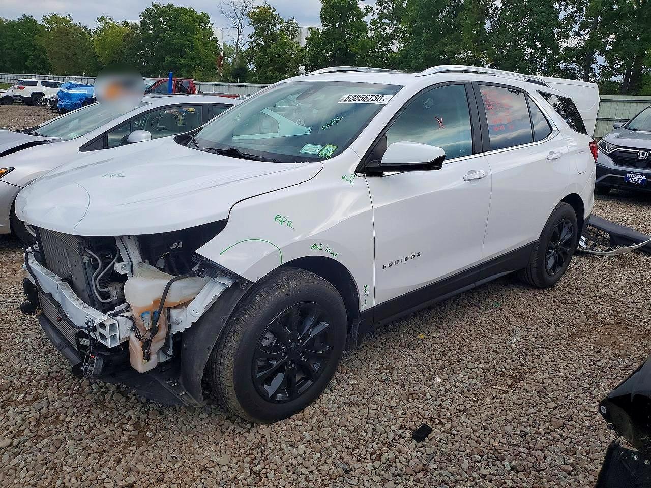 Photo of the 2021 CHEVROLET EQUINOX LT