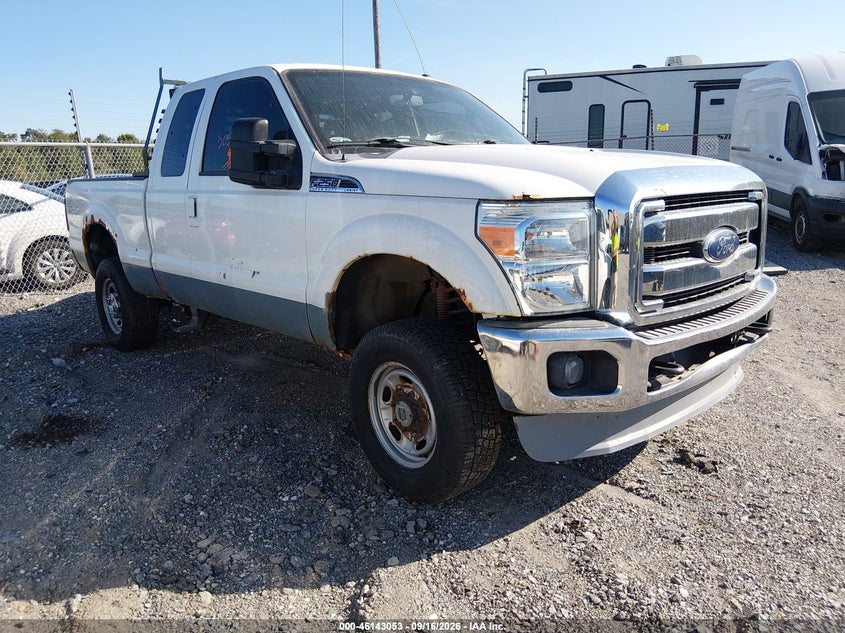Photo of the 2015 FORD F-250 LARIAT