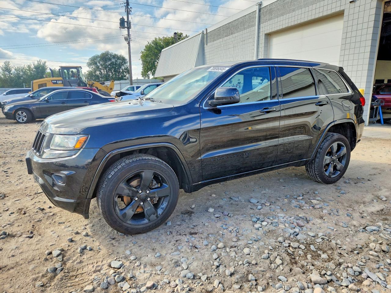 Photo of the 2015 JEEP GRAND CHEROKEE LAREDO