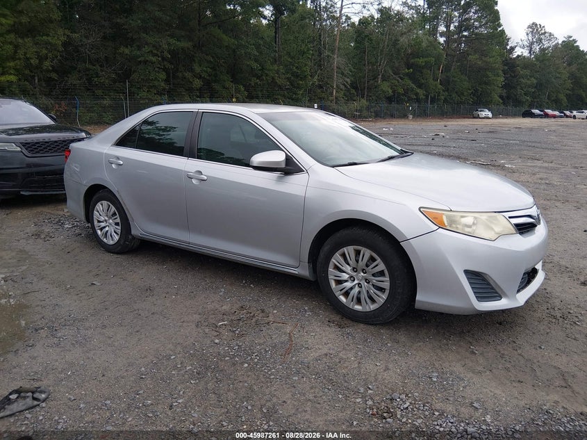 Photo of the 2013 TOYOTA CAMRY LE