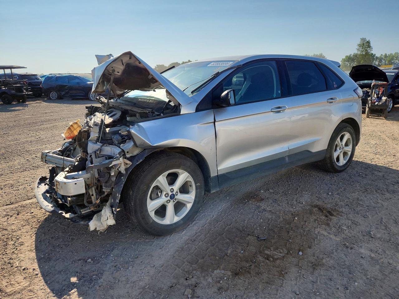 Photo of the 2015 FORD EDGE SE