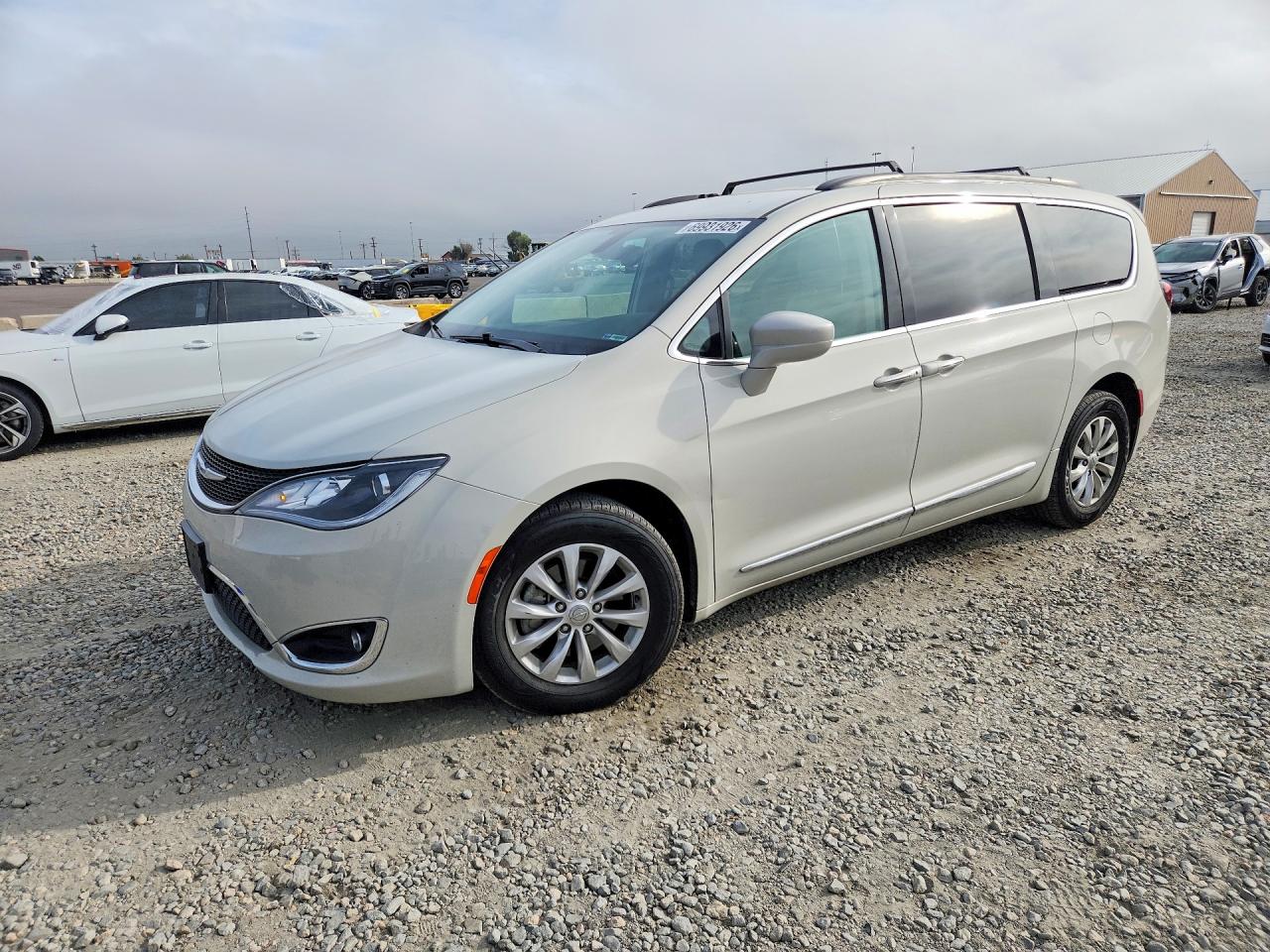 Photo of the 2017 CHRYSLER PACIFICA TOURING L