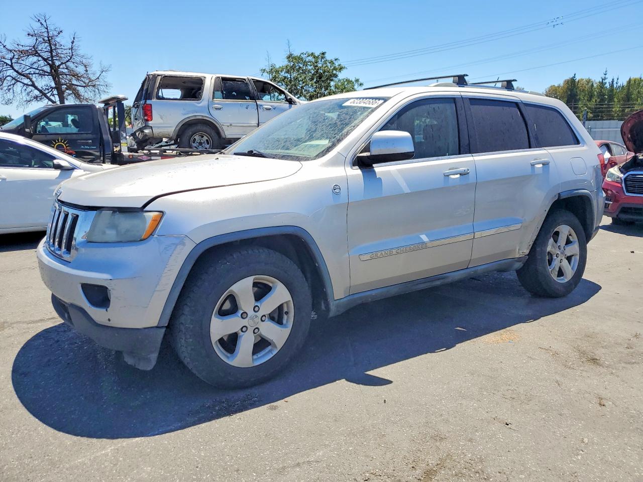 Photo of the 2011 JEEP GRAND CHEROKEE LAREDO