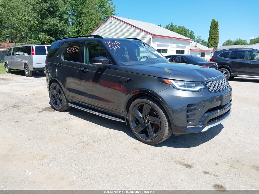 Photo of the 2023 LAND ROVER DISCOVERY P360 METROPOLITAN EDITION