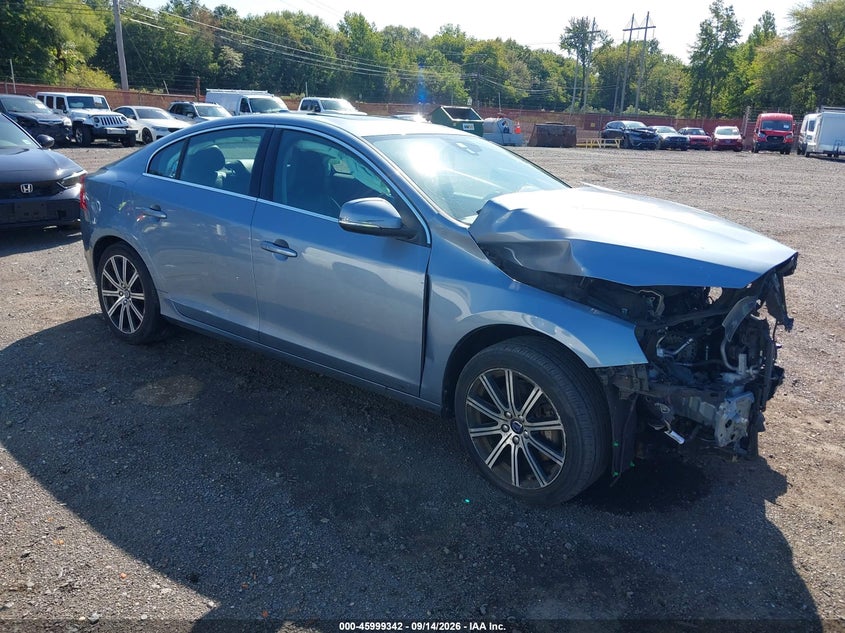 Photo of the 2018 VOLVO S60 INSCRIPTION T5