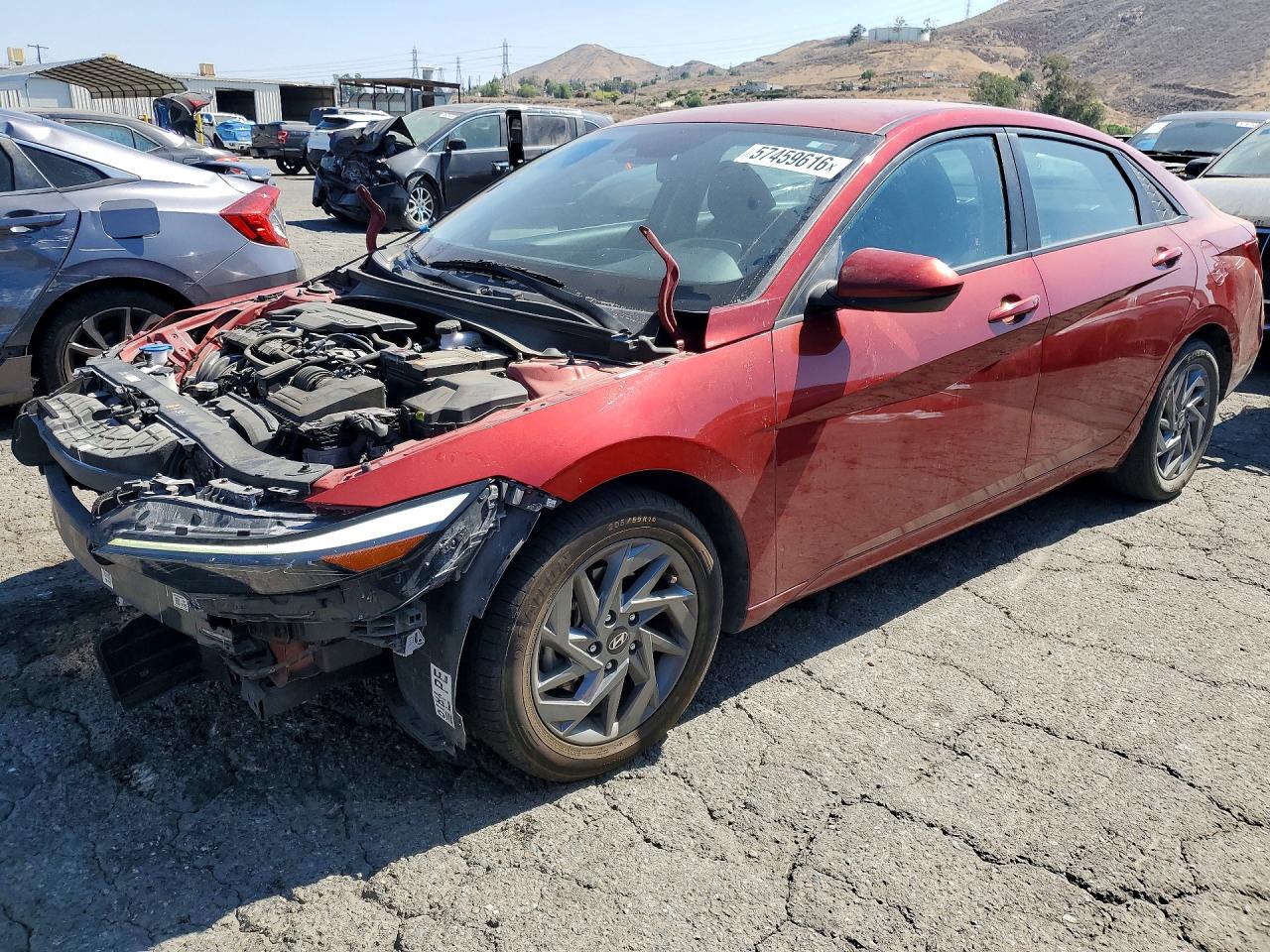 Photo of the 2024 HYUNDAI ELANTRA SEL