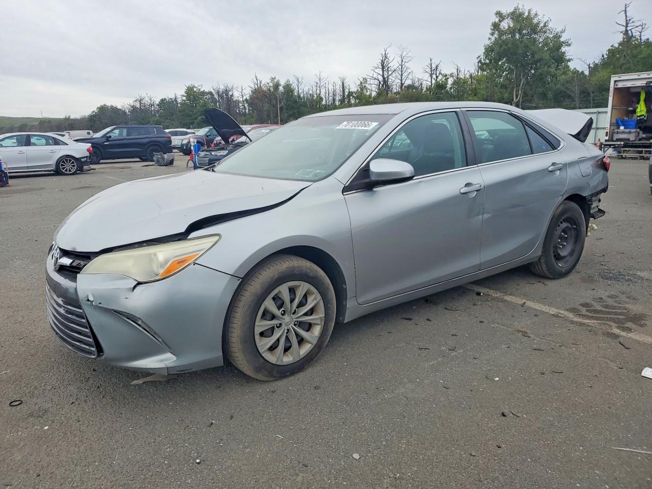 Photo of the 2015 TOYOTA CAMRY LE