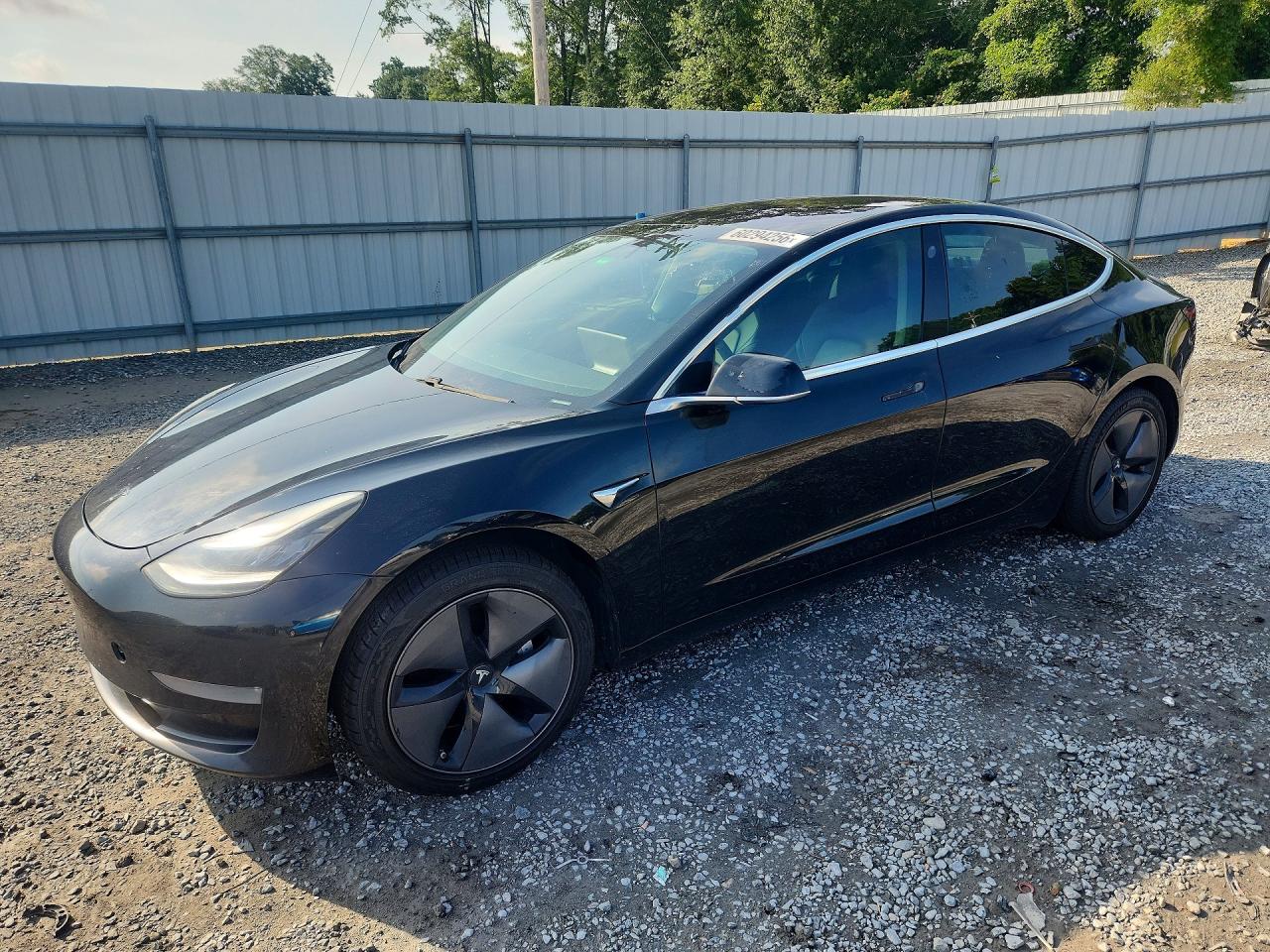 Photo of the 2019 TESLA MODEL 3