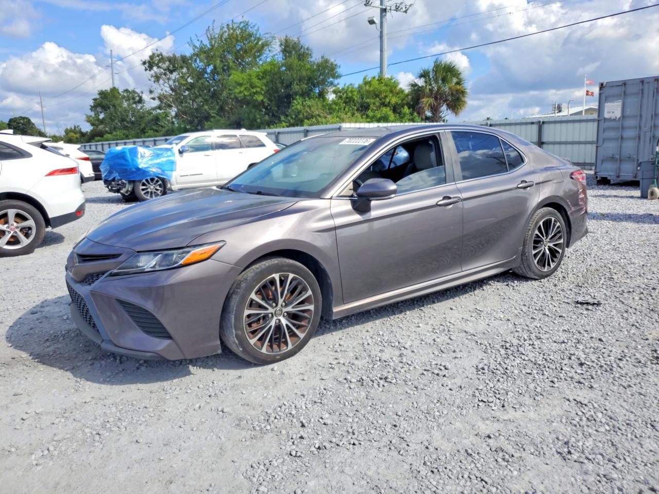 Photo of the 2018 TOYOTA CAMRY SE