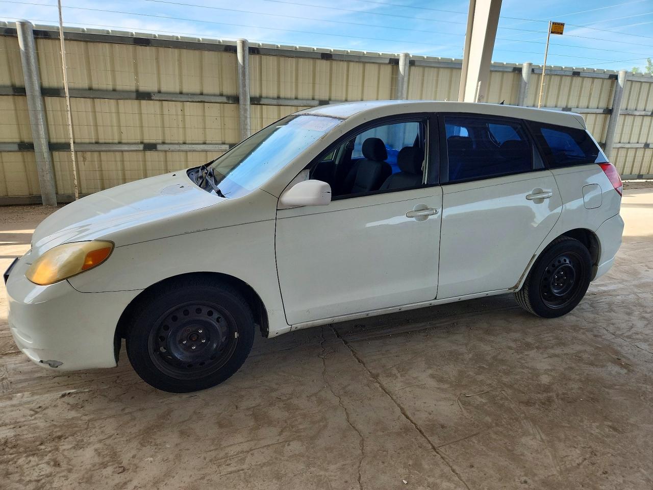 Photo of the 2004 TOYOTA MATRIX XR