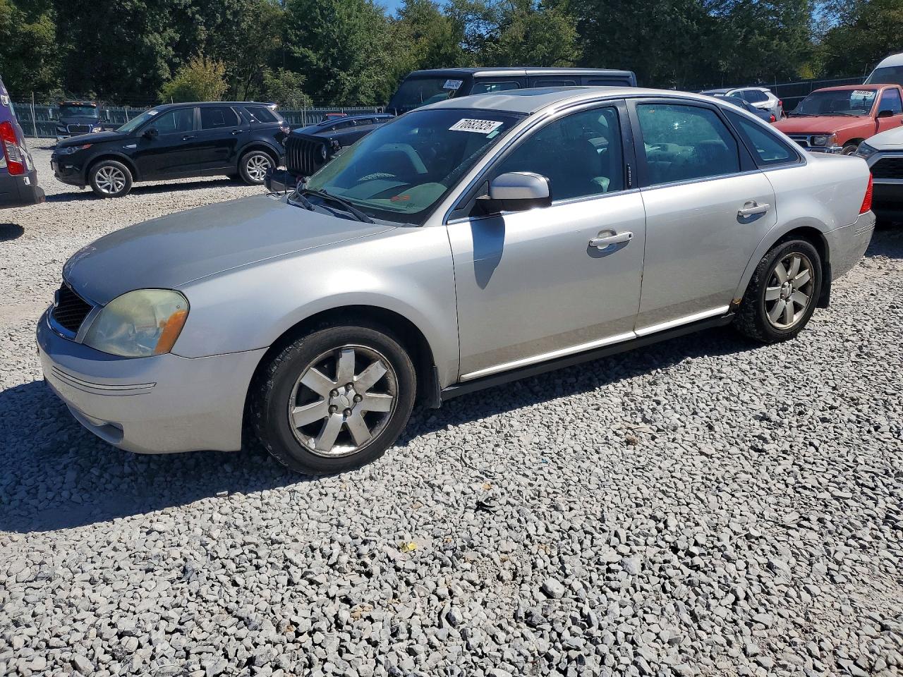 Photo of the 2006 FORD FIVE HUNDRED SEL