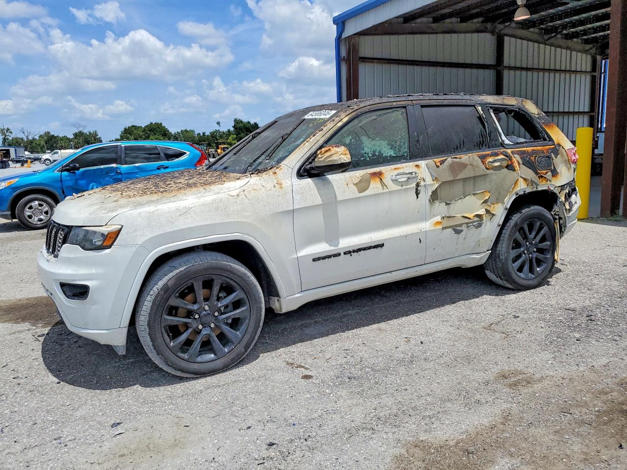 Photo of the 2020 JEEP GRAND CHEROKEE LAREDO