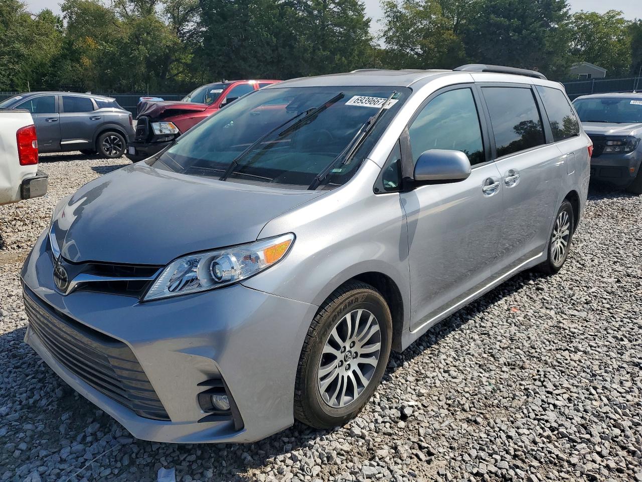Photo of the 2018 TOYOTA SIENNA XLE 8-PASSENGER