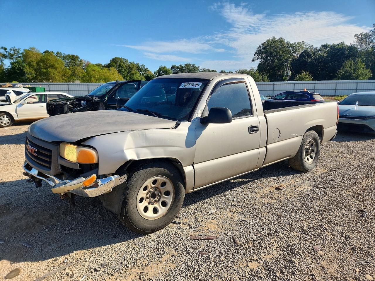 Photo of the 2005 GMC NEW SIERRA C1500