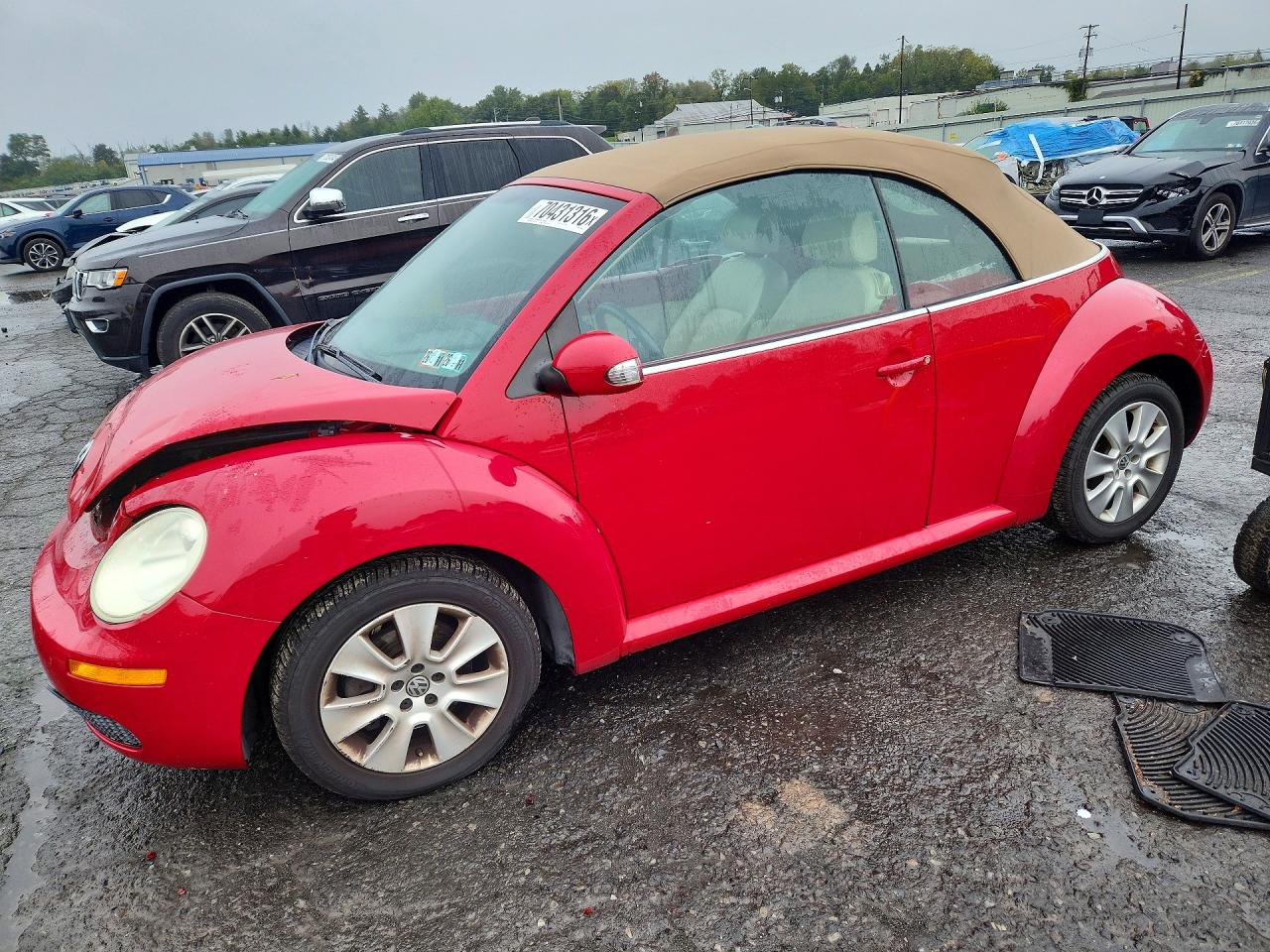 Photo of the 2010 VOLKSWAGEN NEW BEETLE
