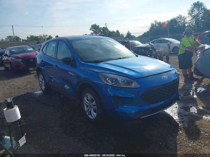 Photo of the 2021 FORD ESCAPE S