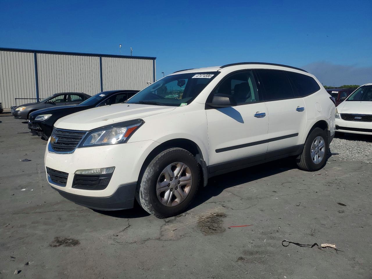 Photo of the 2015 CHEVROLET TRAVERSE LS