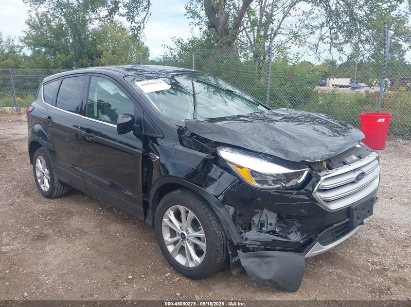 Photo of the 2019 FORD ESCAPE SE