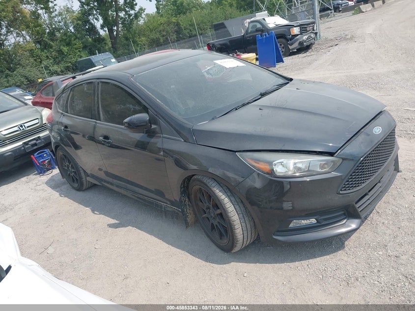 Photo of the 2017 FORD FOCUS ST