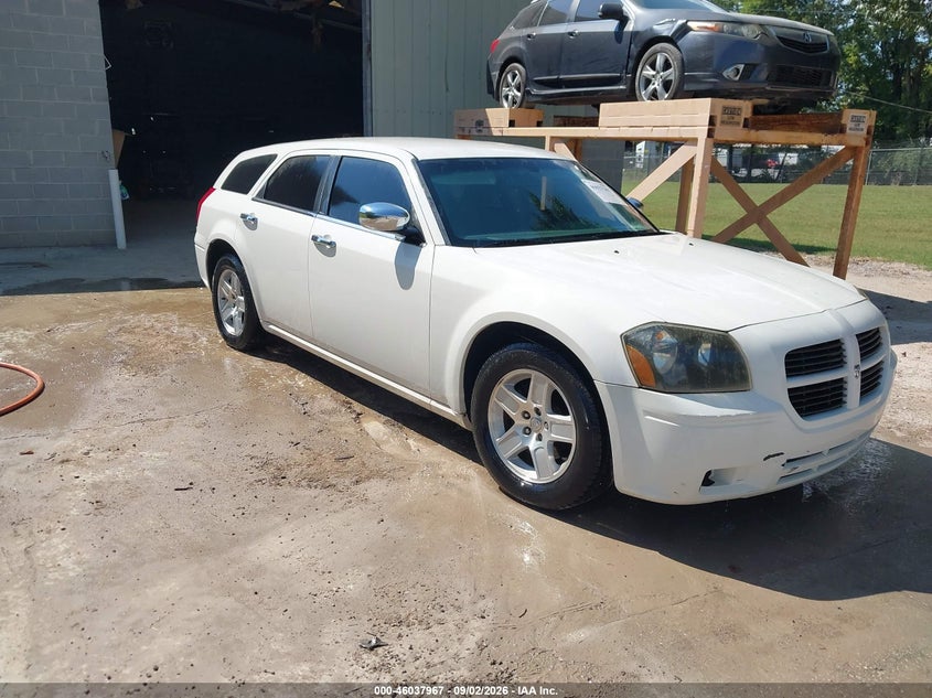 Photo of the 2007 DODGE MAGNUM