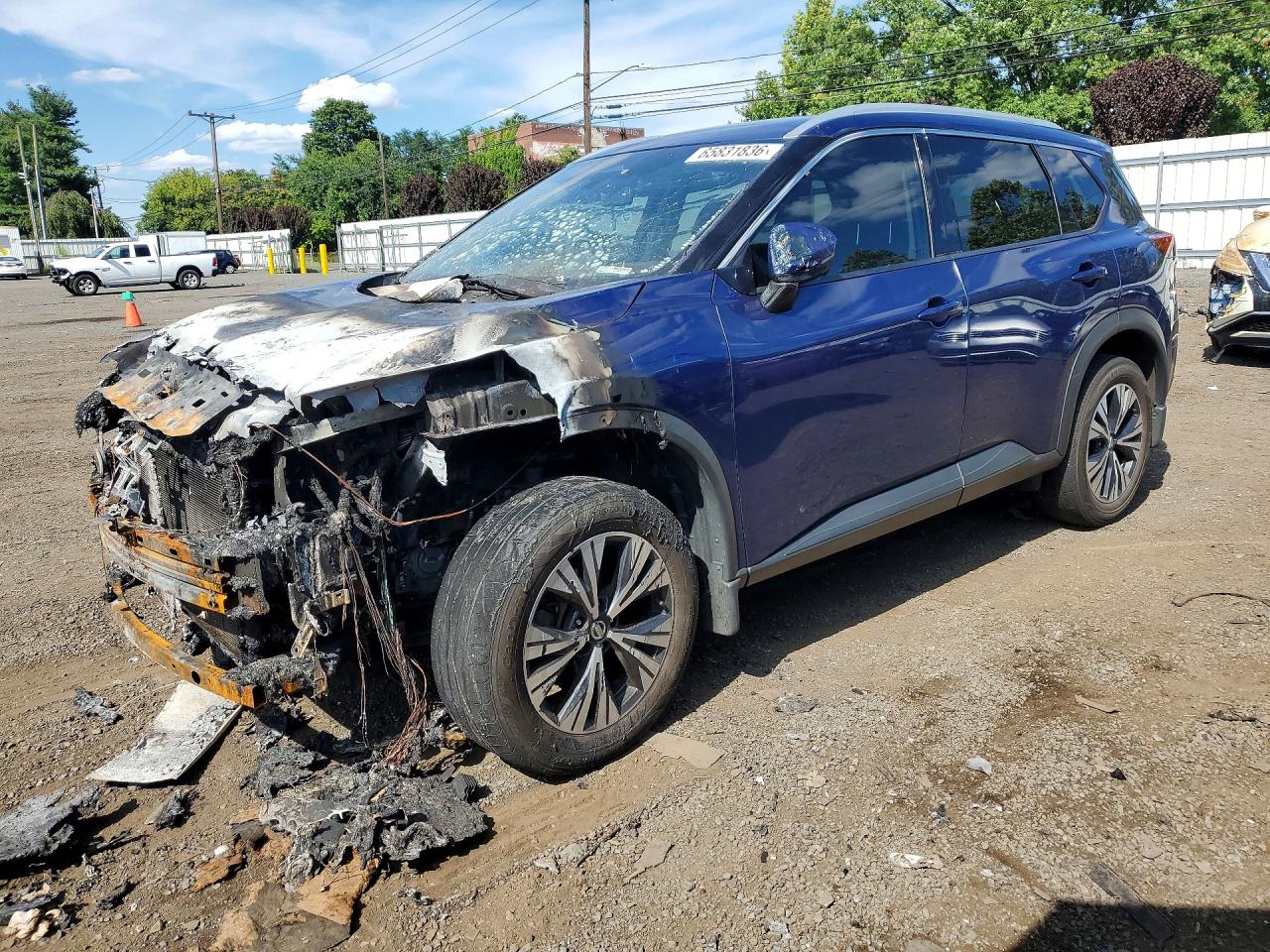 Photo of the 2021 NISSAN ROGUE SV