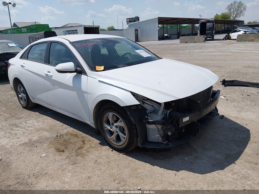Photo of the 2021 HYUNDAI ELANTRA SE