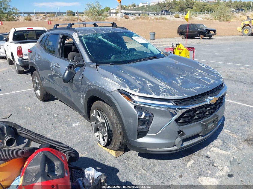 Photo of the 2025 CHEVROLET TRAX FWD LT