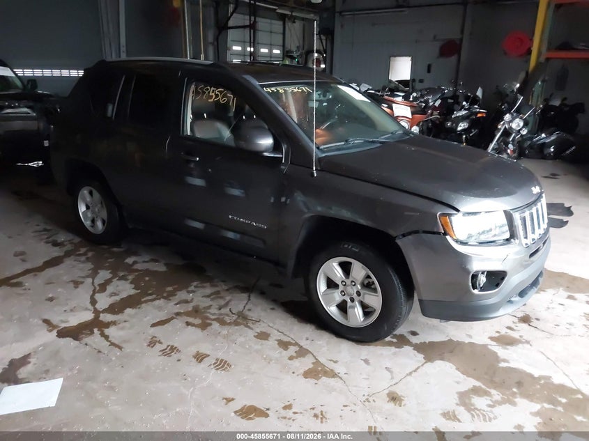 Photo of the 2017 JEEP COMPASS LATITUDE