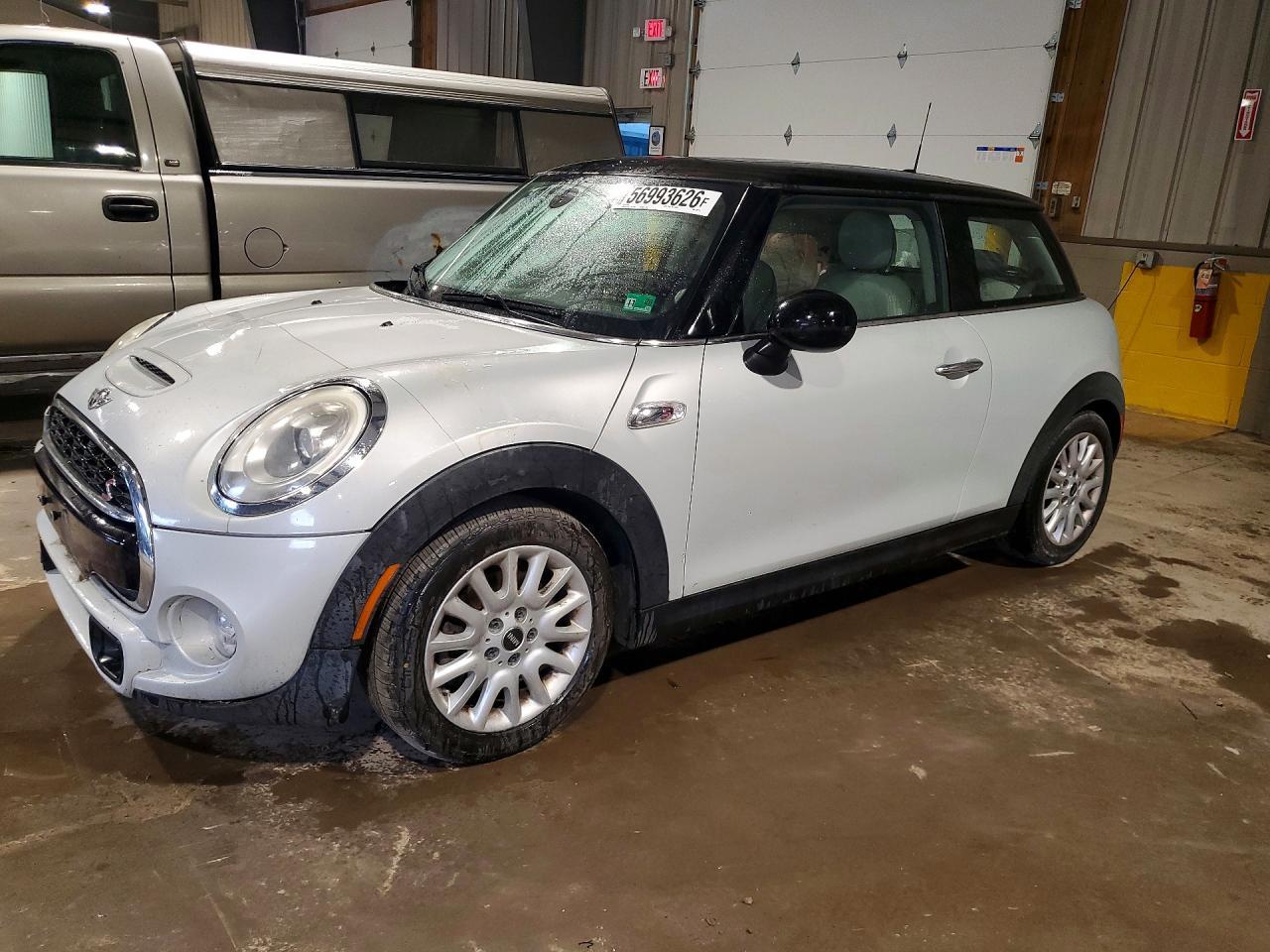 Photo of the 2014 MINI COOPER S
