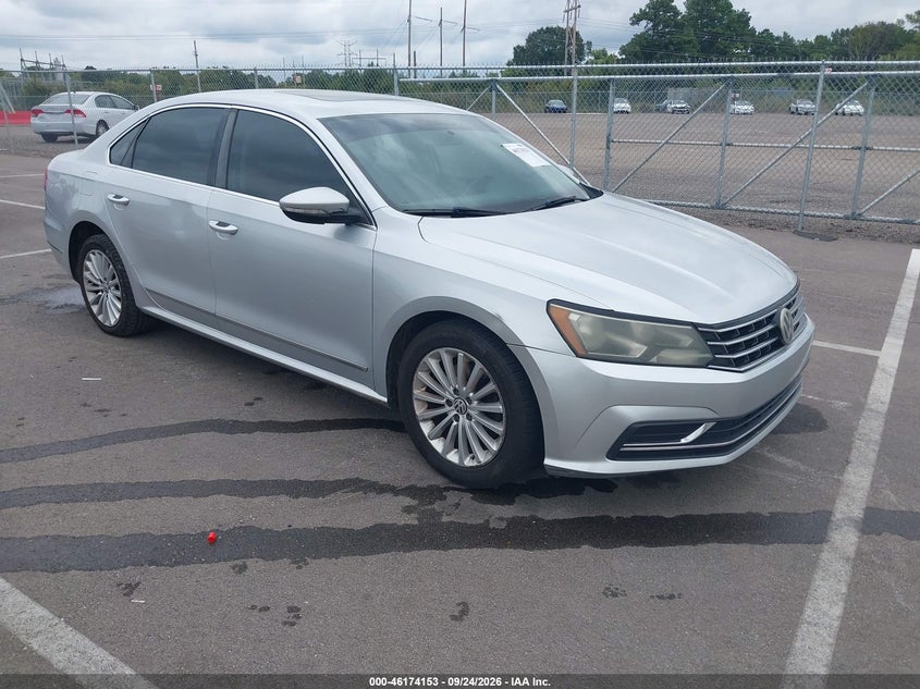 Photo of the 2016 VOLKSWAGEN PASSAT 1.8T SE