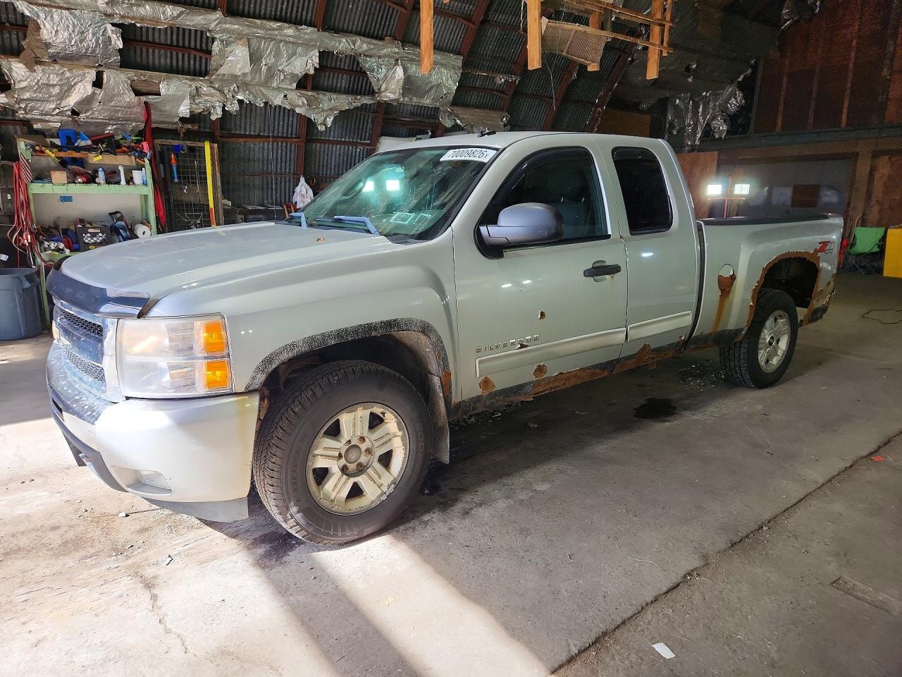 Photo of the 2010 CHEVROLET SILVERADO K1500 LT