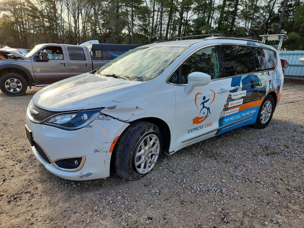 Photo of the 2020 CHRYSLER PACIFICA TOURING L