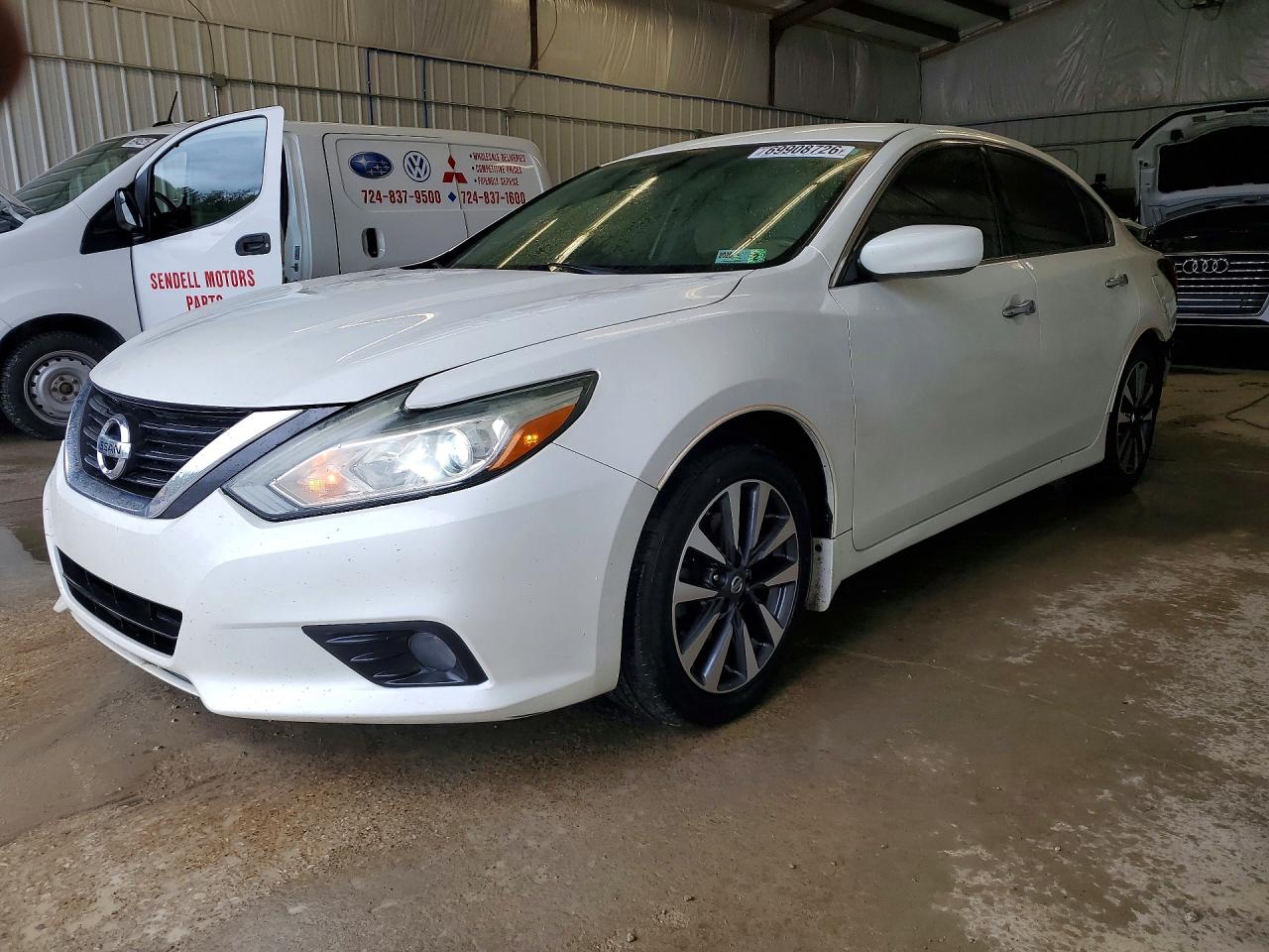 Photo of the 2016 NISSAN ALTIMA 2.5 SV