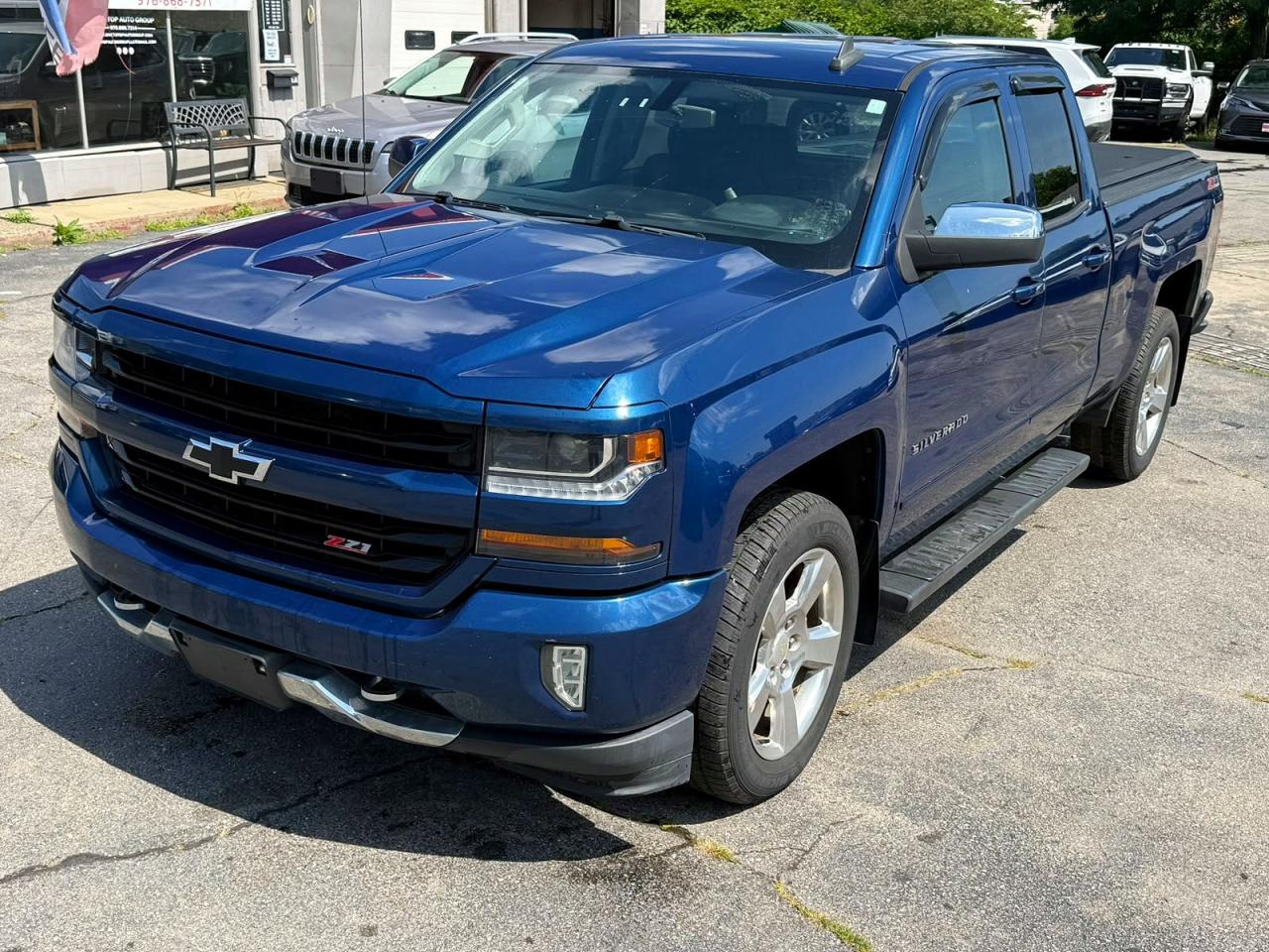 Photo of the 2017 CHEVROLET SILVERADO K1500 LT