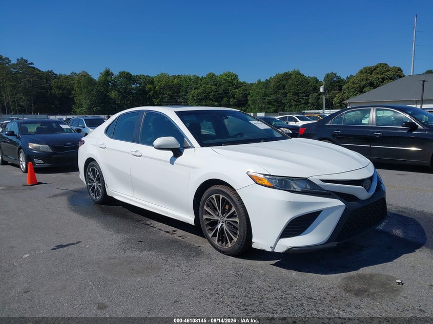 Photo of the 2018 TOYOTA CAMRY SE