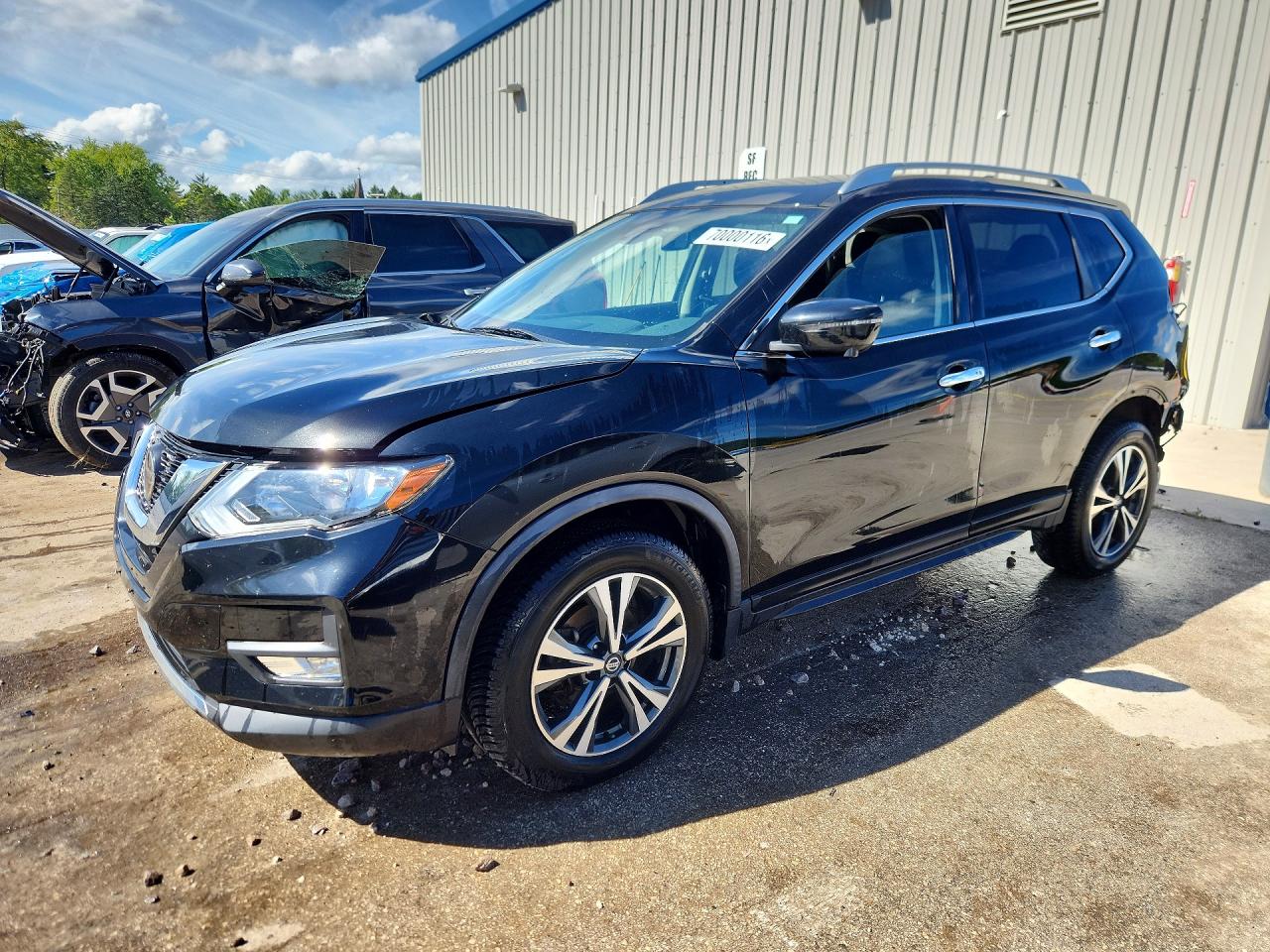 Photo of the 2019 NISSAN ROGUE SV