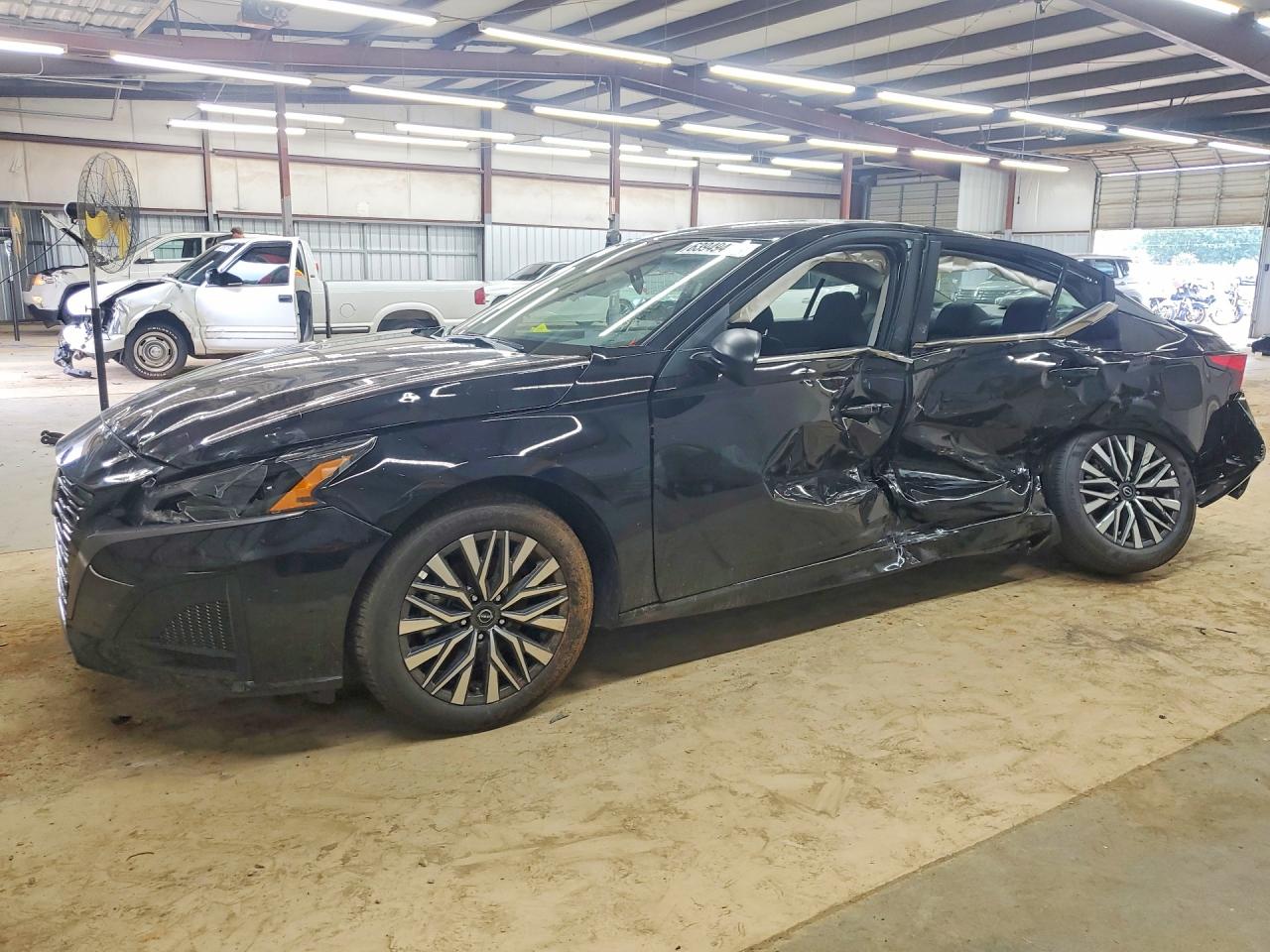 Photo of the 2026 NISSAN ALTIMA SV