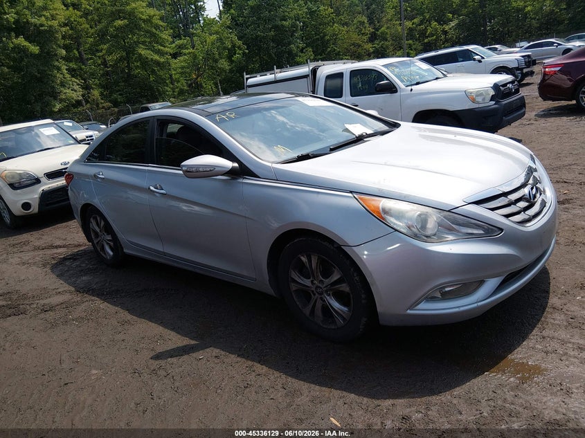 Photo of the 2013 HYUNDAI SONATA LIMITED